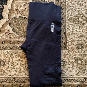 Gym shark leggings